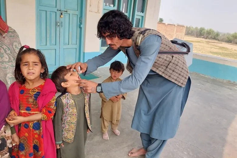 A Young Poet’s Efforts to Protect Children from Polio