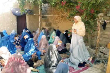 Sakina leads polio and health education sessions for women in her area to ensure poistive vaccine perception amongst mothers and grandmothers.UNICEF. AFG 2020.Maroof Hamdard